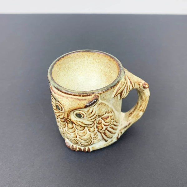 Gempo Owl egg cup with handle top view