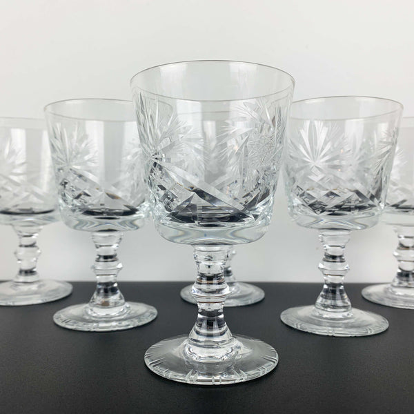 Small crystal stemmed glass with intricate pinwheel pattern - Set of 6