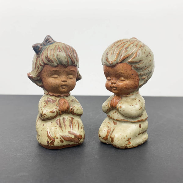 Praying girl and boy salt and pepper shakers