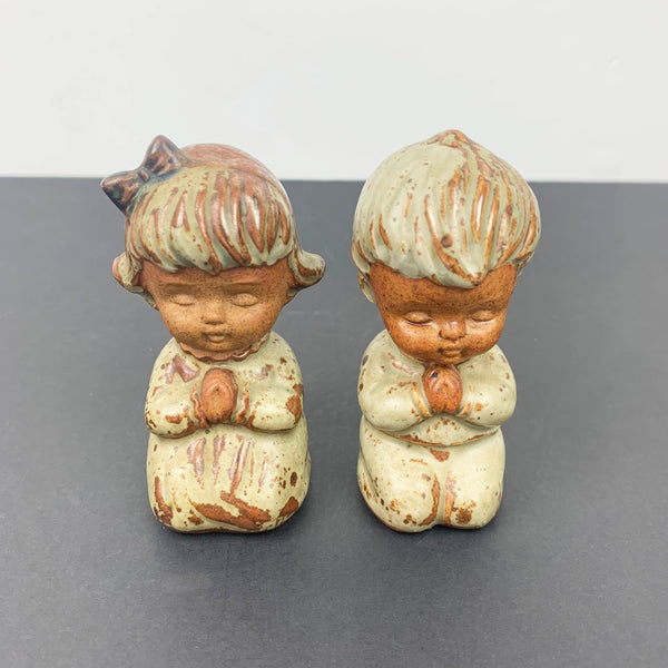 Praying children 1970's salt and pepper shakers