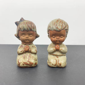 Praying children salt and pepper shakers