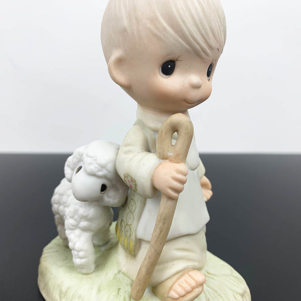 Precious Moments retired figurines - Set of 2