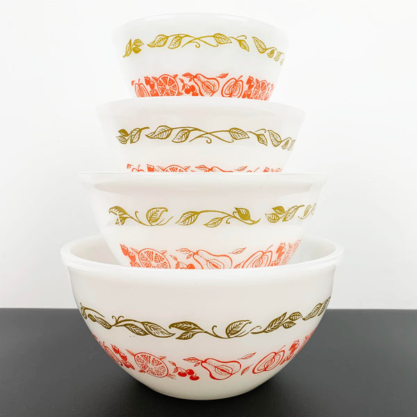 Pyrex (Australia) Fruit Salad mixing bowl set