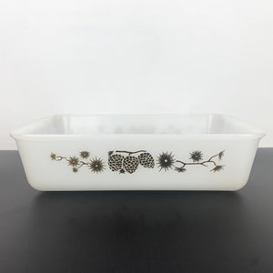 Pyrex Agee (Australia) Golden Pine rectangle baking dish