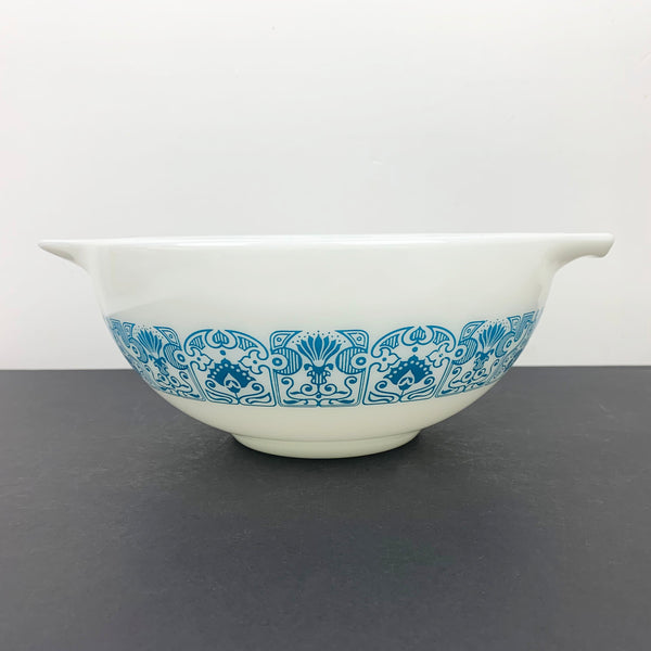 Pyrex (USA) 'Horizon Blue' Cinderella Mixing Bowl 443 medium bowl