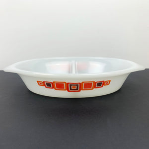 Pyrex (Australia) Moderne Oval Divided Vegetable Dish