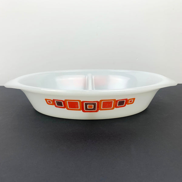 Pyrex (Australia) Moderne Oval Divided Vegetable Dish