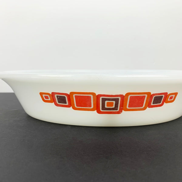 Pyrex Agee Moderne pattern dish