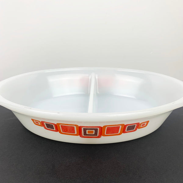 Pyrex (Australia) Moderne Oval Divided Vegetable Dish