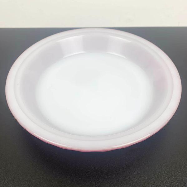 Pyrex (Australia) 9" pie baking plate in Plum