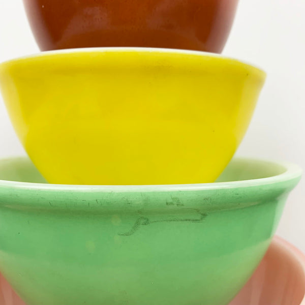 Pyrex (Australia) coloured mixing bowl set