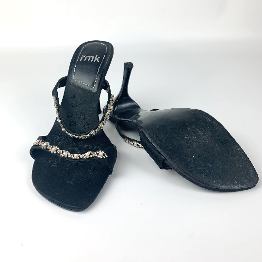 RMK pearl and diamante evening sandal showing sole