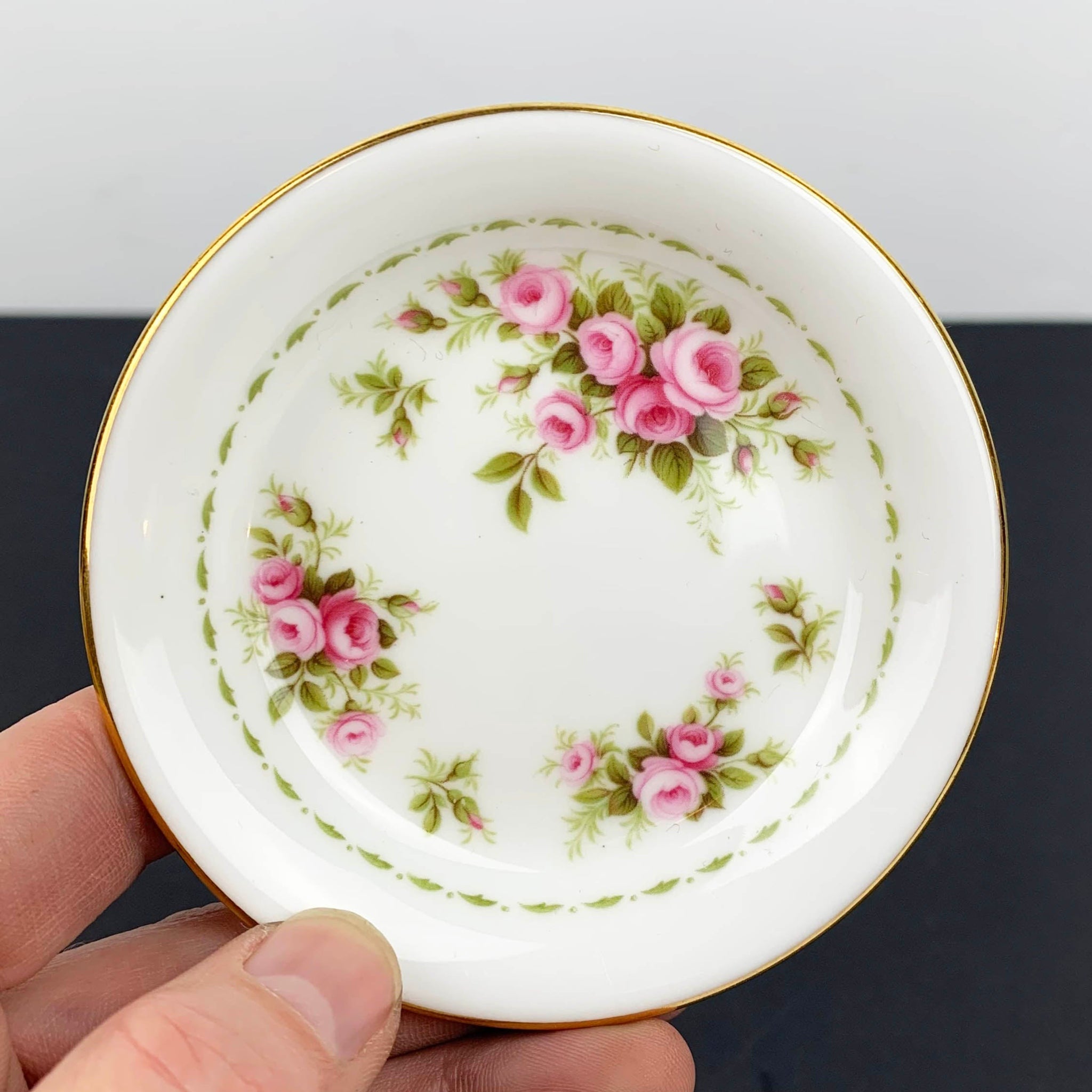 Royal Albert Roses collectible 1970 pin dish