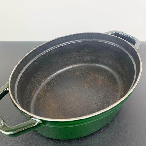 Staub France 27cm cast iron dutch oven in green