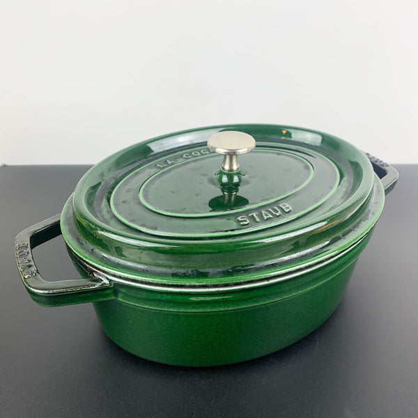 Staub France 27cm cast iron dutch oven in green