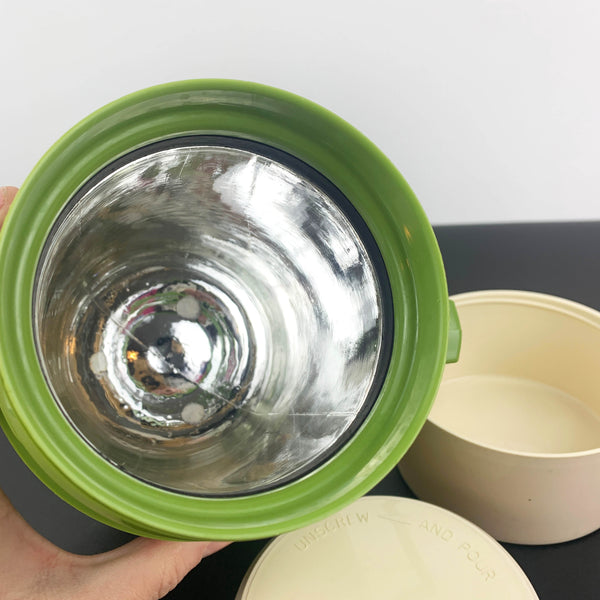 Wide mouth green Thermos (UK) with handle