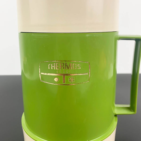 Wide mouth green Thermos (UK) with handle