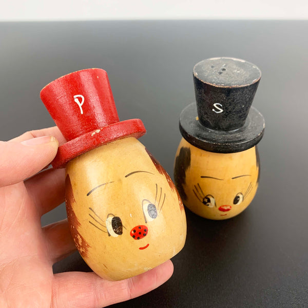 Character heads with top hat retro salt and pepper shakers