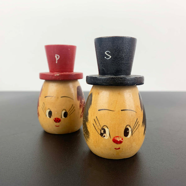 Character heads with top hat retro salt and pepper shakers