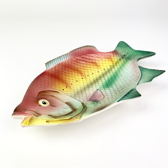 Ucagdo Japan collectible fish plate