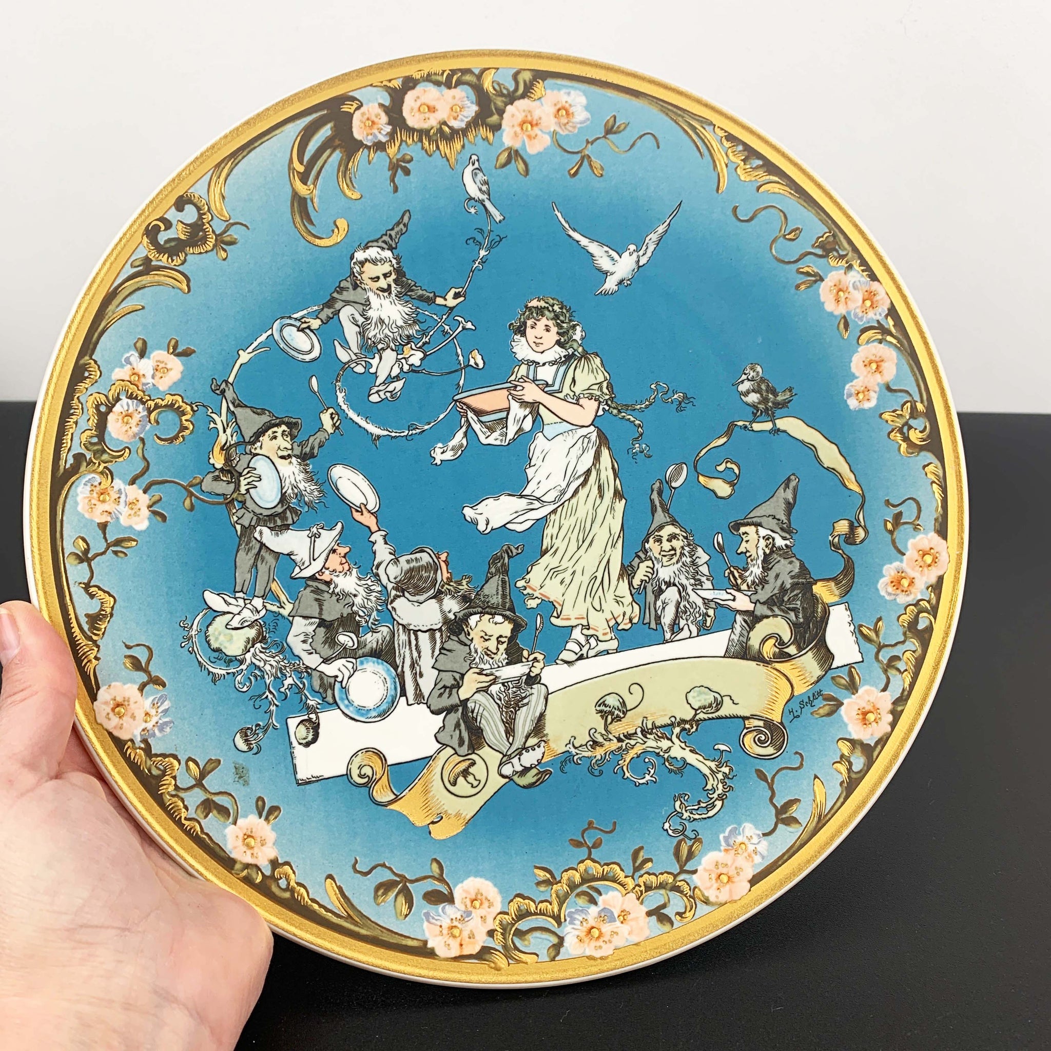 VIlleroy & Boch Snow White & the Seven Dwarfs collector plate