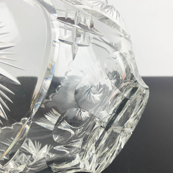 Lausitzer large crystal bowl with sawtooth rim