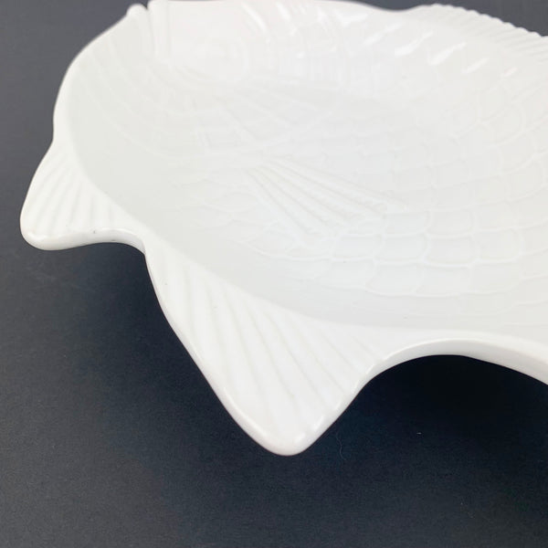 Fish Shaped White Ceramic Dish fin detail