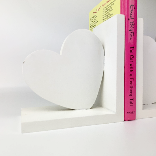 White heart bookends