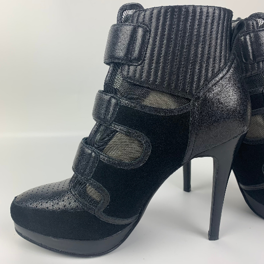 Wittner Black Leather stiletto ankle boots